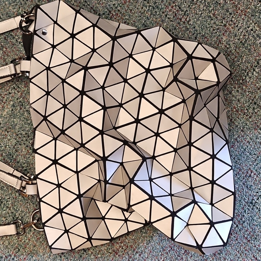 Geometric Patterned Silver Shoulder Or Crossbody … - image 2